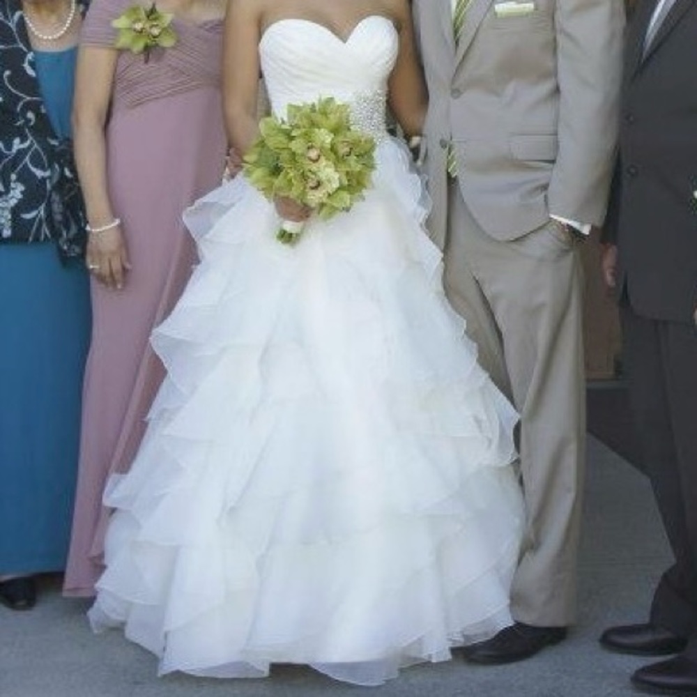 Allure Bridal 8862 Wedding Dress